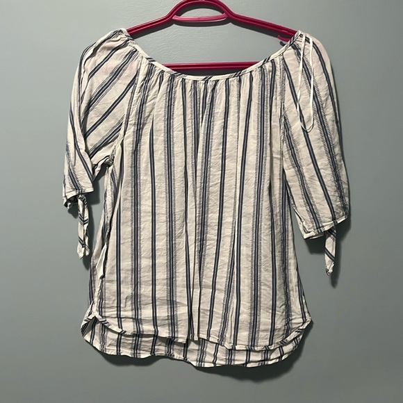 Women’s 1/2 length sleeve striped tee - Picture 1 of 3